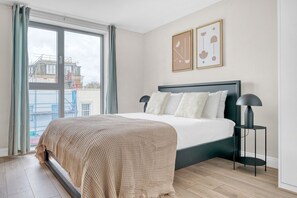 1 chambre, fer et planche à repasser, Wi-Fi, draps fournis