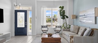 Gulf getaway! Boat dock, HEATED saltwater pool