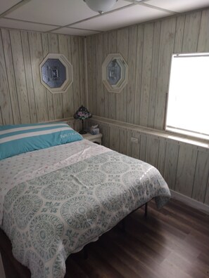 2 soverom, wi-fi (inkludert) og sengetøy