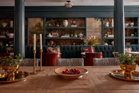 Lobby. Guild House Hotel