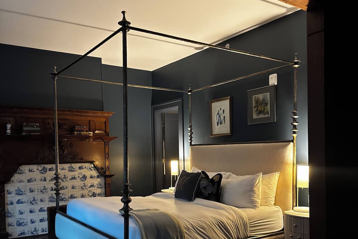Chambre luxueuse, cuisinette | 1 chambre, literie de qualité, décor unique, ameublement unique