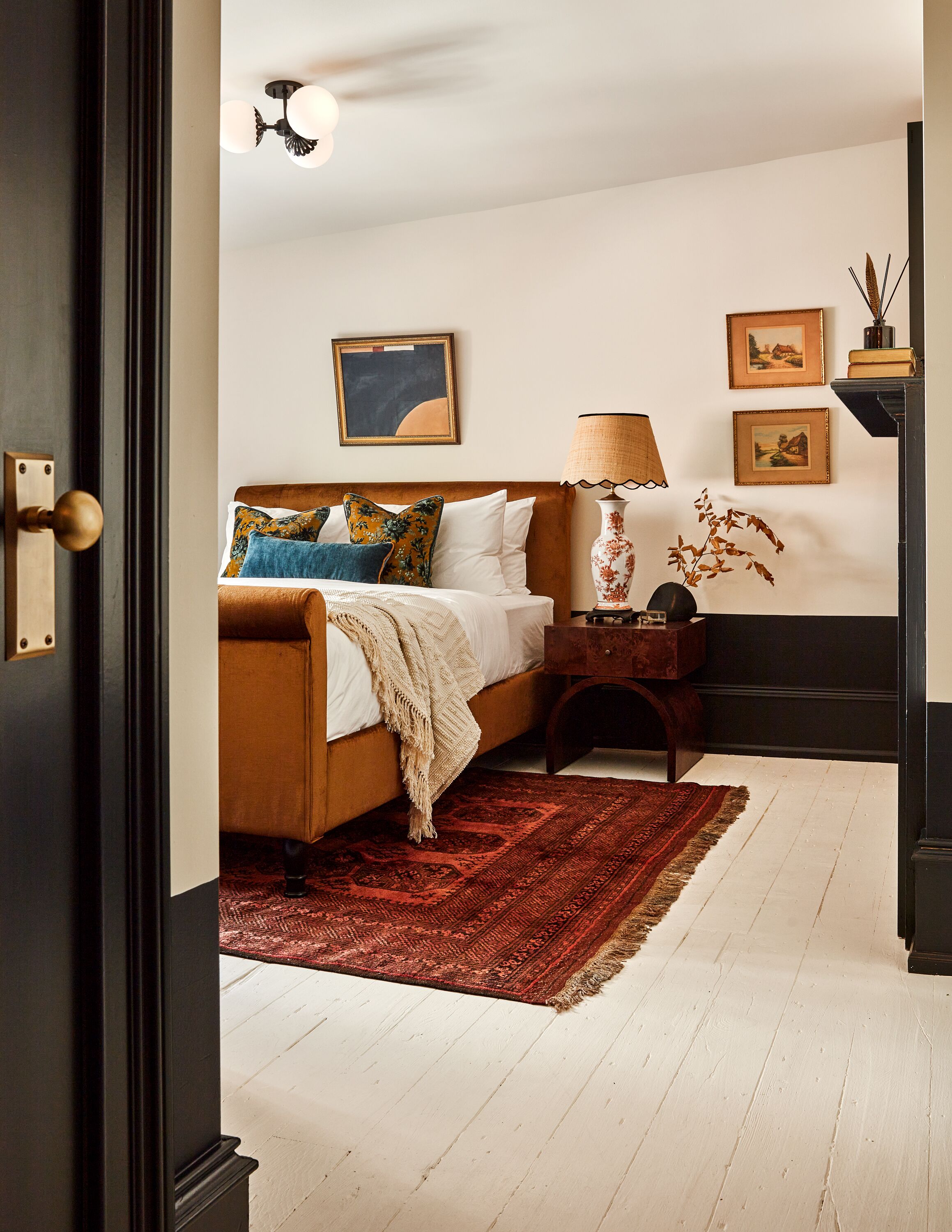 Classic Room, 1 Queen Bed (The Abigail, Floor 4) | Premium bedding, individually decorated, individually furnished