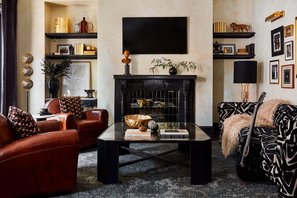 Deluxe Suite, 2 Bedrooms, 2 Bathrooms (The Alice, Floor 2) | Premium bedding, individually decorated, individually furnished