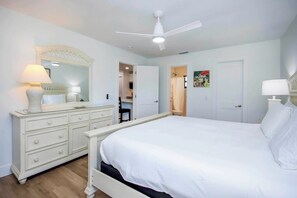 3 makuuhuonetta, silitysrauta/-lauta, ilmainen Wi-Fi, vuodevaatteet