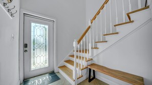 Interior - Oceanside Getaway 1 block from beach - up to 10% off! (Jacksonville Beach)