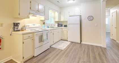 Near Charleston 3 Bed w/Fenced Yard Near Beach!