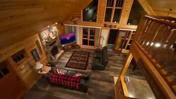 Älytelevisio, takka, DVD-soitin