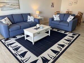 Smart-tv och ett bordtennisbord
