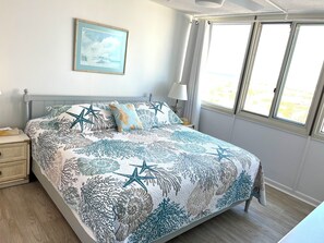 2 bedrooms, iron/ironing board, free WiFi, wheelchair access - The Quay, Beach Front Building with Pools & Much More.... (Ocean City)