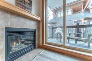 Interior - Charming Poolside Stay | Great Value (Canmore)