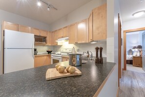 Fridge, microwave, oven, stovetop - Charming Poolside Stay | Great Value (Canmore)