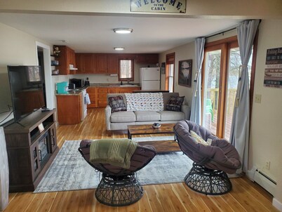 Cozy Cabin lake front
