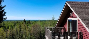 Gokotta Cottage: Cozy forest retreat with Lake Superior views