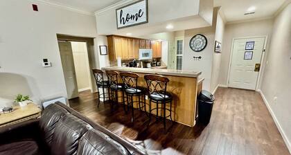 Gracie's Getaway - 4 King Bedrooms w /4 Ensuite Baths! Sleeps 13!!