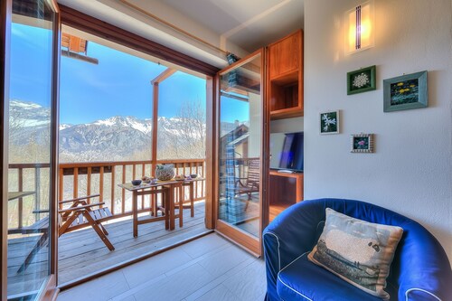 Rebecca's House (few steps from skiing), Bardonecchia, Italy