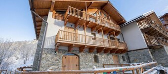 Rebecca's House (few steps from skiing), Bardonecchia, Italy