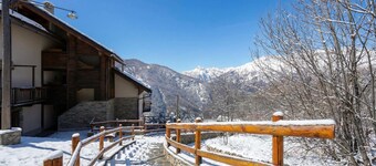 Rebecca's House (few steps from skiing), Bardonecchia, Italy