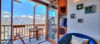 Rebecca's House (few steps from skiing), Bardonecchia, Italy