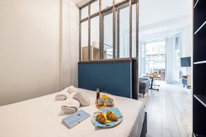 1 室のベッドルーム、WiFi (無料)、ベッドシーツ