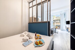 1 bedroom, free WiFi, bed sheets