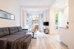 TV - Appartement Shakespeare, Nice, France (Nice)