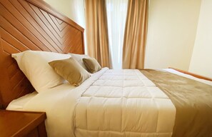 Classic Double Room | Minibar, in-room safe, free WiFi, bed sheets