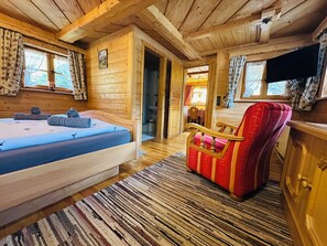 1 bedroom, bed sheets