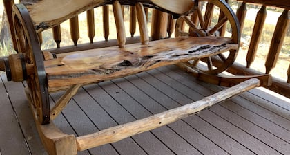 Cozy 2 Bedroom Cabin