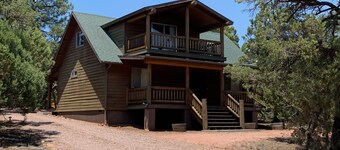 Cozy 2 Bedroom Cabin