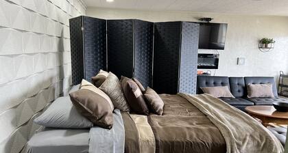 Lakeside retreat epic relaxation !