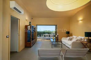 Interior - Villa Portobello di Gallura with private pool (Portobello Di Gallura)