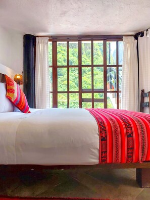 Individually decorated, individually furnished, free WiFi, bed sheets - SACRED STONE BOUTIQUE HOTEL (Machu Picchu)