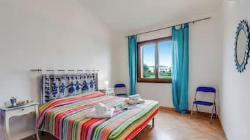 Apartamento família, vários quartos (Il Borgo Ben 700m From The Beach) | Vista do quarto
