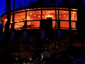 Exterior - Hidden Falls, Romantic Couples Escape in Western NC Mountains (Bryson City)