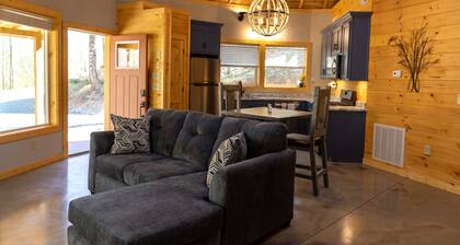 Hidden Falls, Romantic Couples Escape in Western NC Mountains