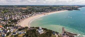 Le bain de mer, studio Ă la plage de pleneuf