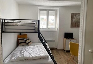 1 bedroom, WiFi, bed sheets