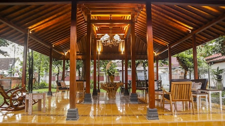 Exterior. Omah Siliran Heritage