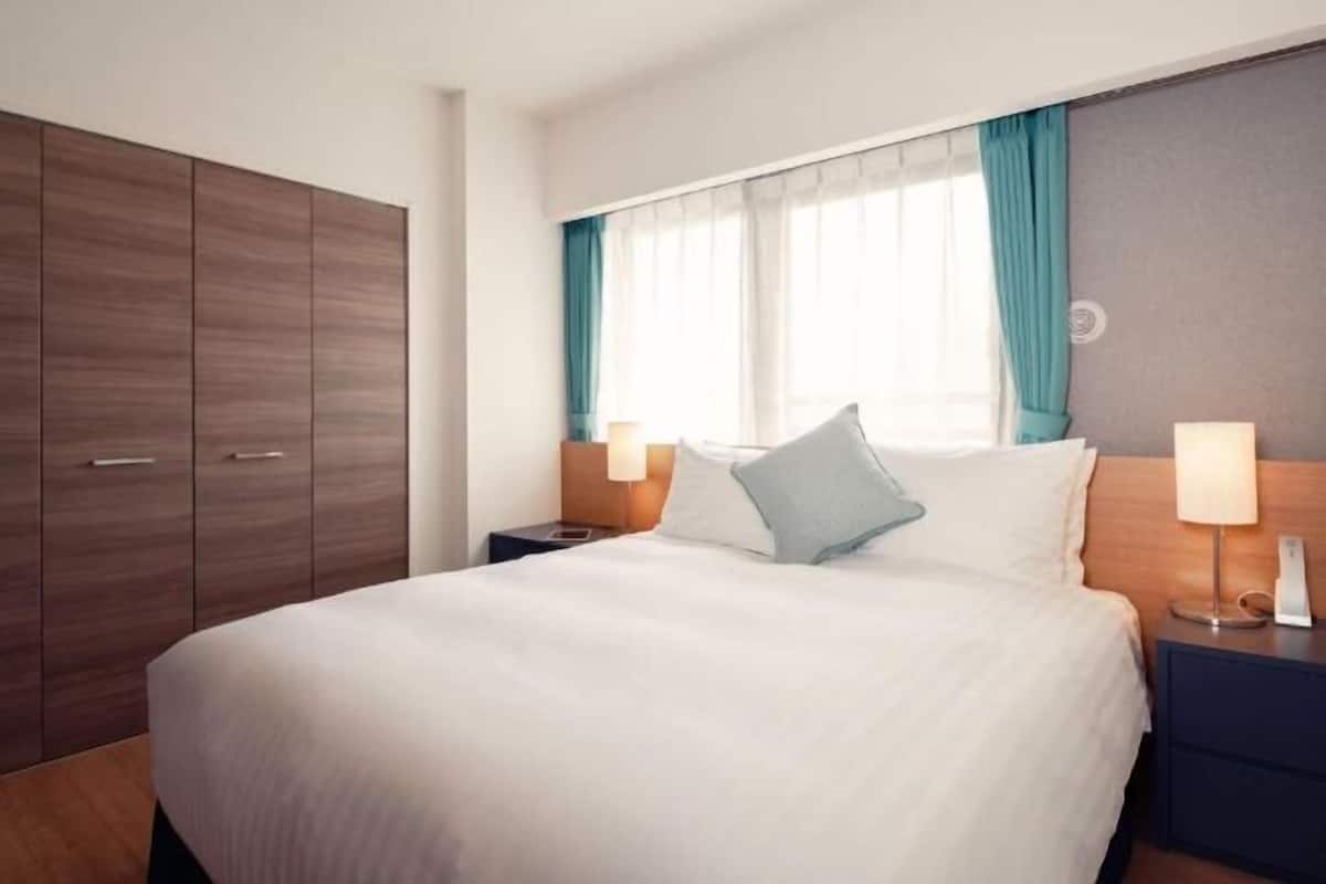 1 bedroom, in-room safe, iron/ironing board, free WiFi