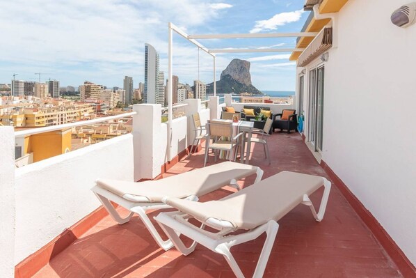 Outdoor dining - Apartamento Pondarosa 54 by Costa CarpeDiem (Calp)