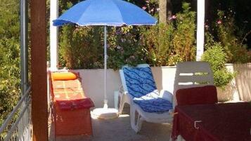 Apartment (One Bedroom Apartment with Terrace an) | Terrace/patio