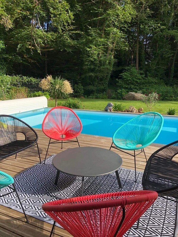 Outdoor pool, a heated pool