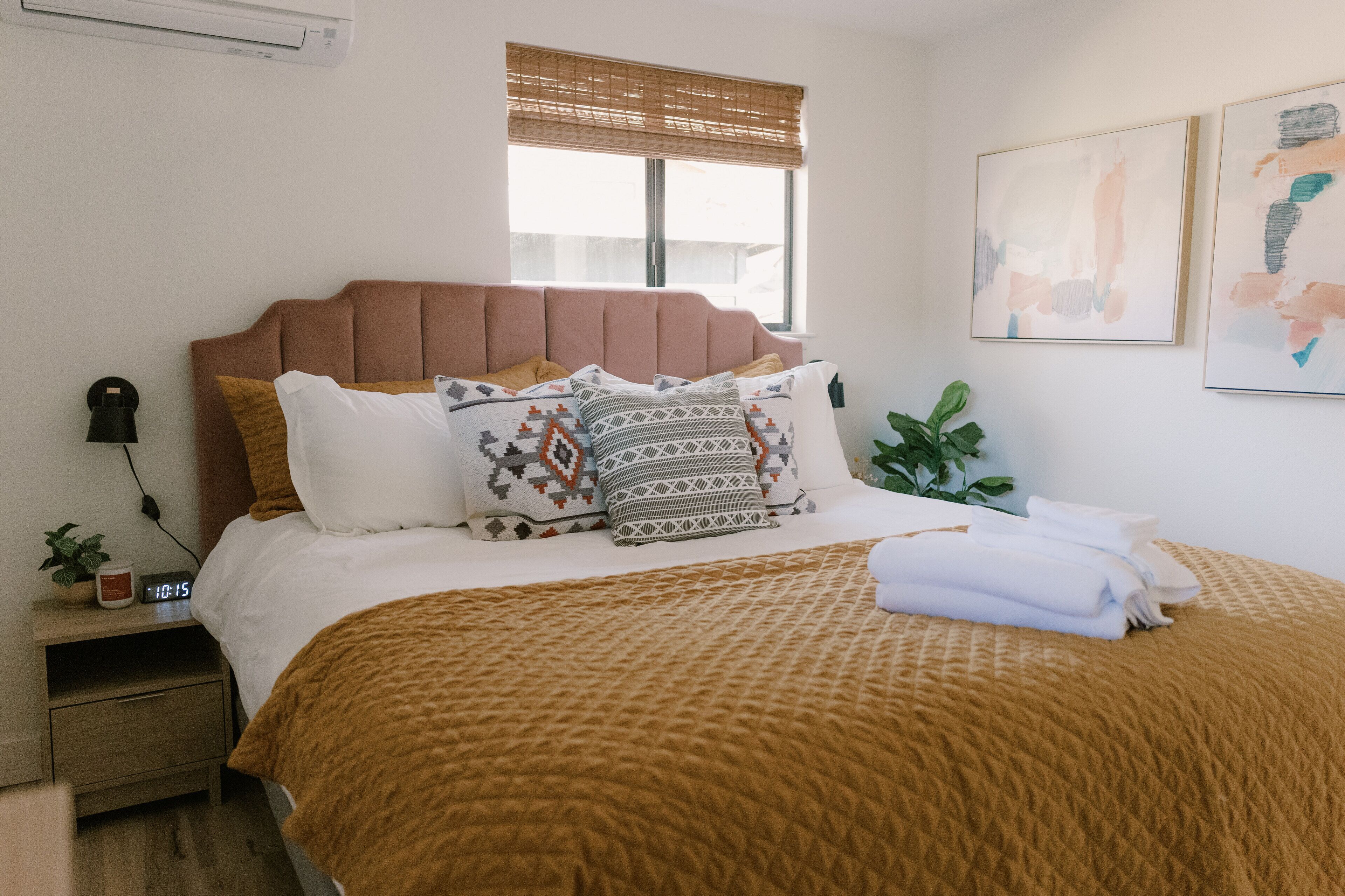 3 quartos, escrivaninha, Wi-Fi de cortesia, roupa de cama