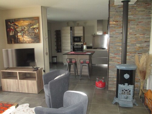 Peaceful property 15 minutes from Lac du Salagou