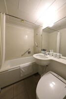 Ensemble douche/baignoire, articles de toilette gratuits, sèche-cheveux