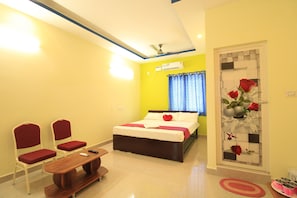 Egyptian cotton sheets, premium bedding, free WiFi, bed sheets