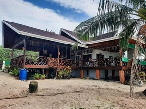 Villa | WiFi, bed sheets