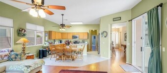 Spacious 4 bed🏡 Sparkling Pool💦 Game Room🎮 Pool Table🎱 Arcade🕹 Sleeps 18