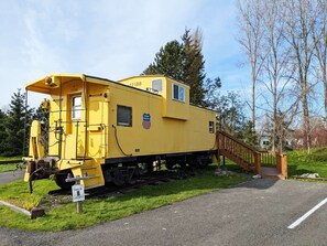 Exterior - Lavender Limited at Olympic Railway Inn - Pet Friendly (Sequim)