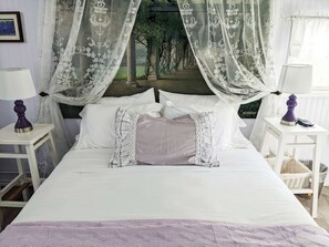 1 bedroom, iron/ironing board, WiFi, bed sheets - Lavender Limited at Olympic Railway Inn - Pet Friendly (Sequim)